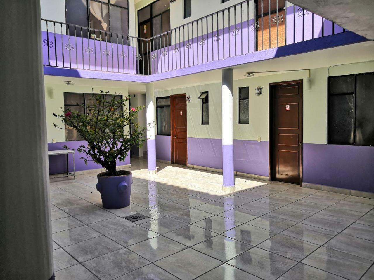 Hotel Los Arcos Penjamo Exterior photo